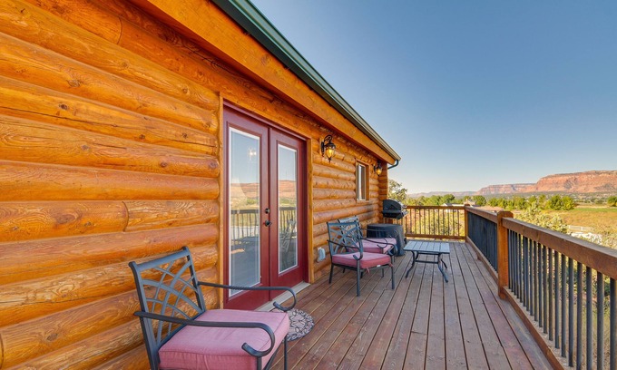 Kanab Cabin | Experience The Cliffrose Cabin: Hike, Relax, and Unwind!
