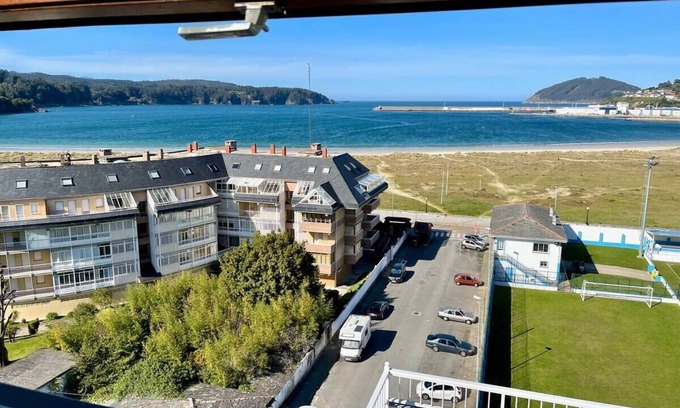 Covas Apartment | Unwind at The Cliffs - Milamarina with Oceanfront Views
