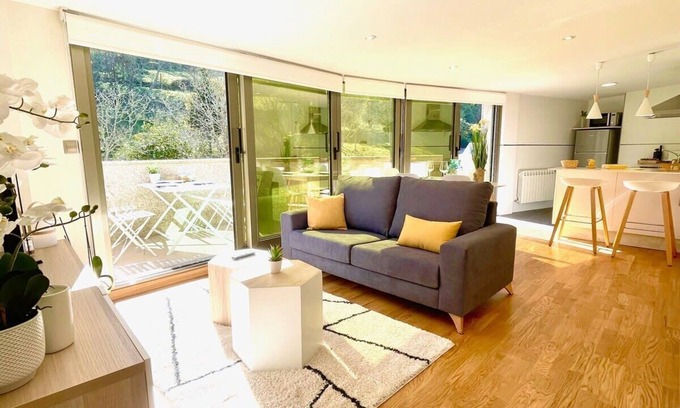 Viveiro Apartment | Oceanfront Escape at The Cliffs - Montmar with Spa & Views
