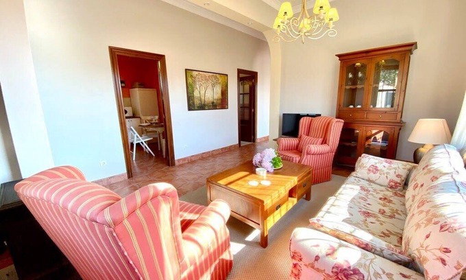 Faro Ski Chalet | Unwind at The Cliffs: Oceanfront Retreat with Spa Access