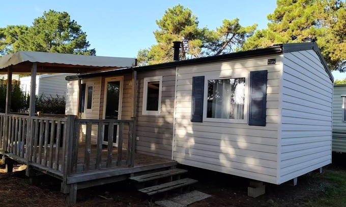 Banes House | Discover Campsite Le Clos de Banes - Ideal for Families