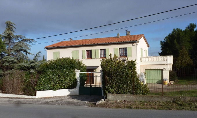 Trebes Apartment | Elegant CLOS MARIE Apartment with Garden and Terrace