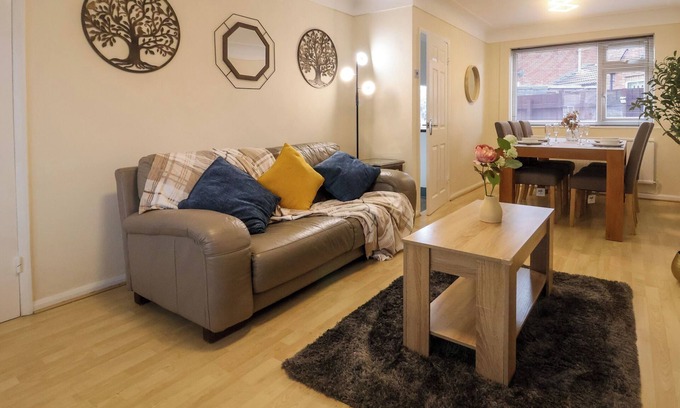 Hoole Cottage | THE CLOUD HOUSE @ HOOLE, pet friendly, with a garden in Hoole