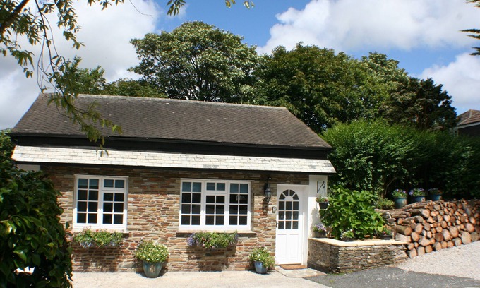 Mawnan Smith House | Experience The Coach House at Carwinion Vean Near Beaches