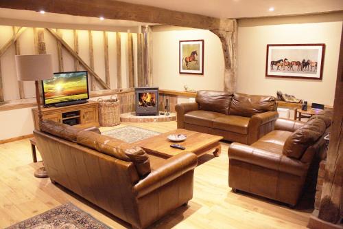 Sudbourne House | Explore The Coach House Barn - Valley Farm: 4-Star Retreat