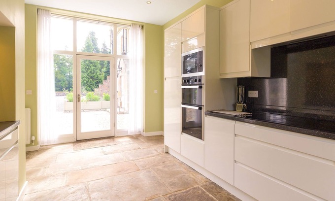 Belford Cottage | Family-Friendly Coach House with Cozy Open Fire in Belford