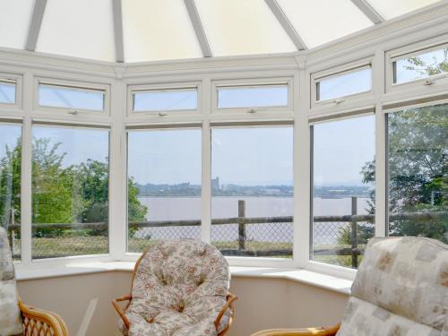 Lydney House | Comfort and Charm at The Coach House - Pet Friendly Stay