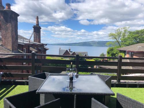 Skelmorlie House | Cozy Coach House: Pet-Friendly Stay with Pool & High Rating