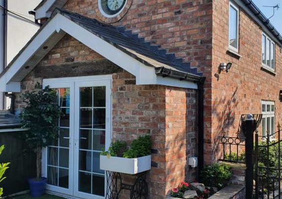 Southport House | Child-Friendly Escape at The Coach House Holiday Cottage
