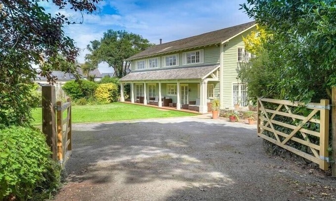 Abersoch Cottage | Discover The Coach House: Pet Friendly Holiday Cottage