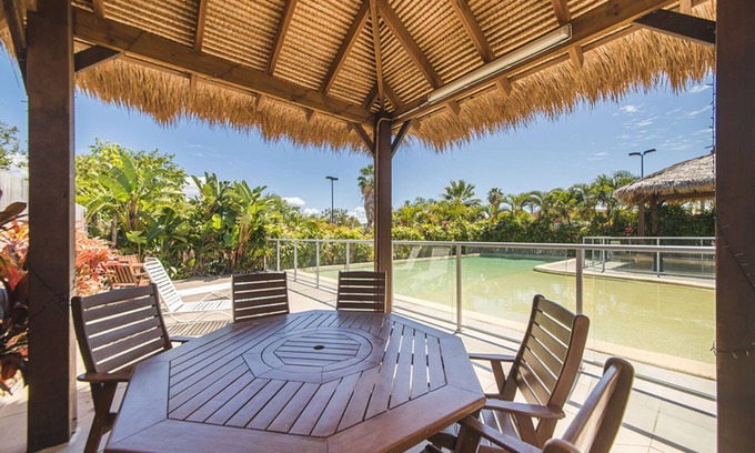 Taranganba Hotel | Relax at The Coast Motel: 4-Star Retreat with Pool & Breakfast