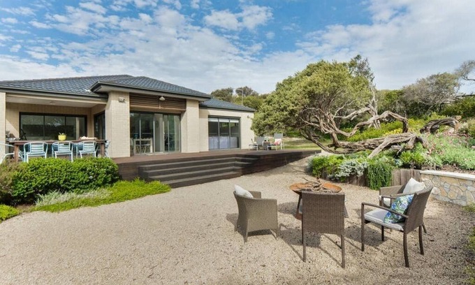 St. Andrews Beach House | Oceanfront Bliss at The Coastal Retreat @ St Andrews Beach