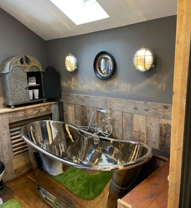Nantwich Apartment | Exclusive Experience at The Cocktail Lounge, Cheshire Boutique