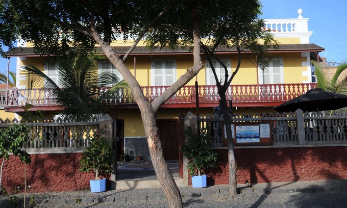 Sao Filipe Hotel | Family-Friendly Stay at The Colonial Guest House