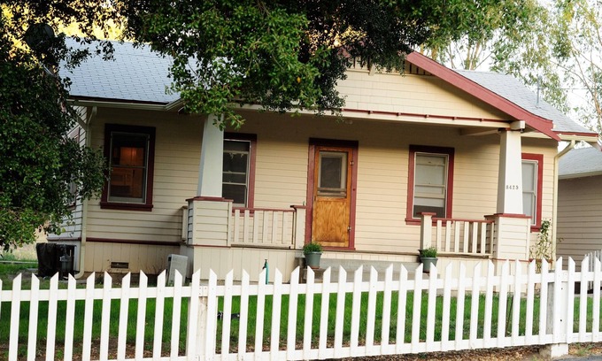 Atascadero Cottage | Discover The Colony Cottage: Relaxing Rural Retreat