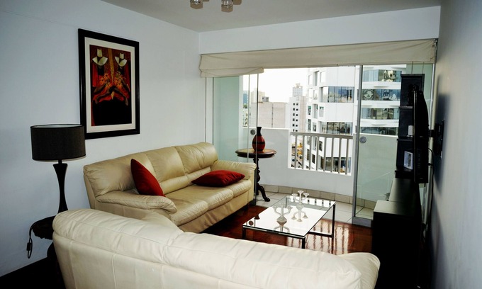 San Antonio Apartment | Cozy Flat Miraflores with Spa and Family Amenities