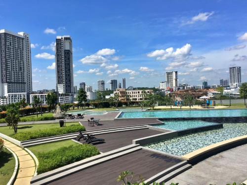 Cyberjaya Apartment | Experience The ComfyHauz in Cyberjaya: 4-Star Comfort Awaits