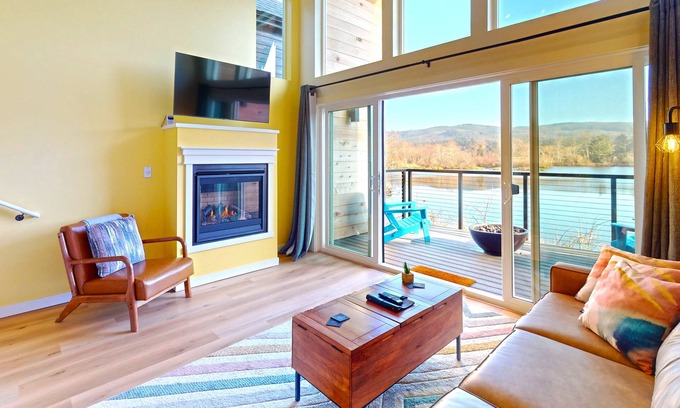 Seaside Villa | Top-Rated Commons Pond View Assignment C with Oceanfront Bliss