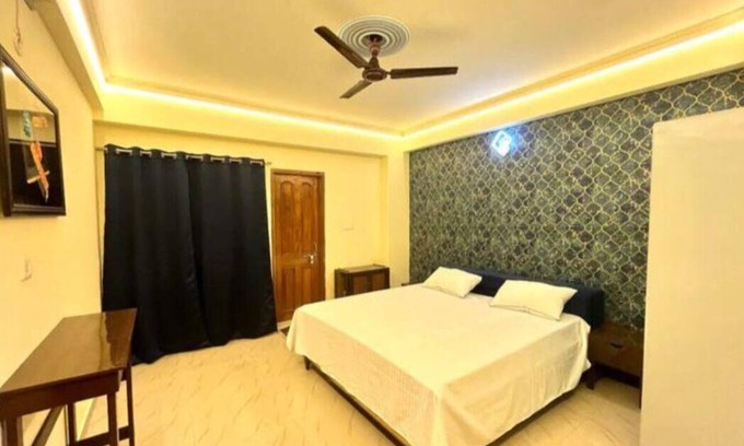 Varanasi Apartment | The Commune (chetmani)
