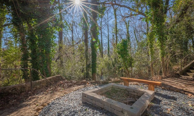 Athens House | Discover Family-Friendly Comfort at The Complex on Bobbin Mills