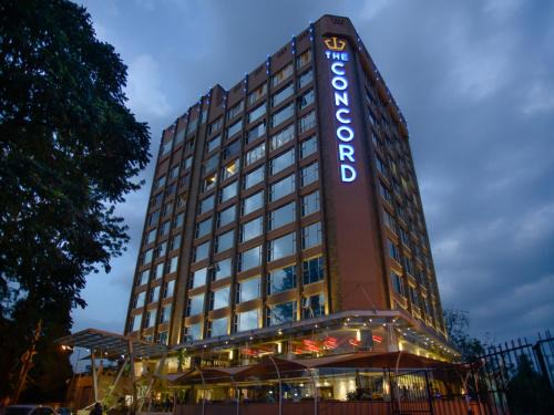 Parklands Hotel | Elegant Concord Hotel & Suites with Oceanfront Amenities