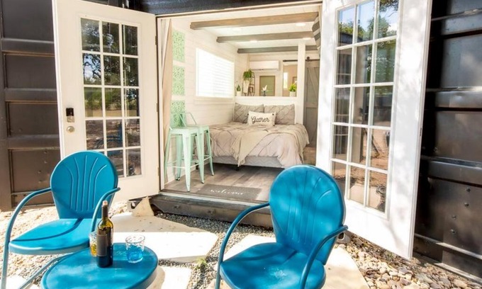 Johnson City House | Inviting Container Retreat on the Scenic 290 Wine Trail