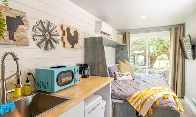Johnson City House | Adventure Awaits at The Container Retreat on 290 Wine Trail