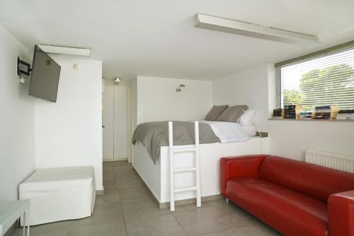Varkiza Apartment | Trendy Varkiza Loft with Sea View & Family-Friendly Amenities