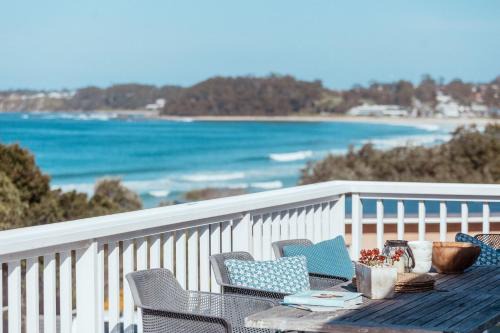 Mollymook Beach House | Oceanfront Escape at The Corner Cottage - Rated 9.6/10