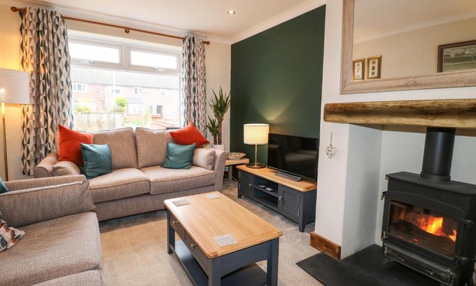 Rocester House | Discover The Corner House: 4-Star Pet-Friendly Retreat