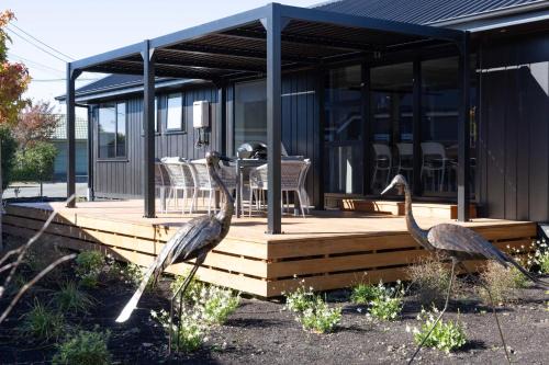 Havelock North House | Family-Friendly Retreat at The Corner on Te Mata - 10/10 Rating
