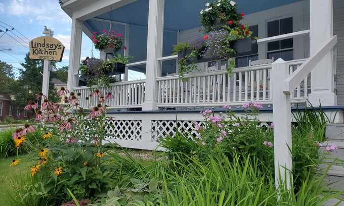 Cornish Hotel | The Cornish Inn