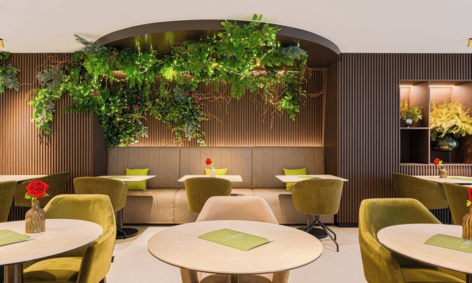 Nieuwpoort-Bad Hotel | Discover The CORNR Hotel: 4-Star Comfort with Pool & Spa