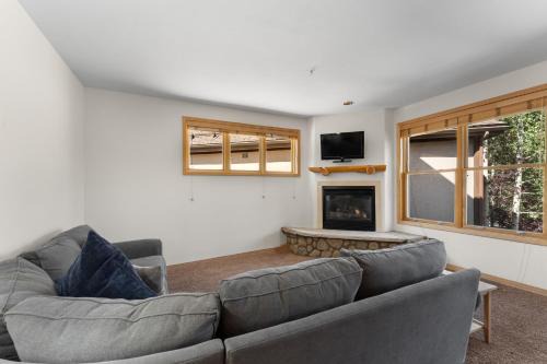 Warrior's Mark Apartment | Experience The Corral at Breckenridge 206S with Hot Tub Access