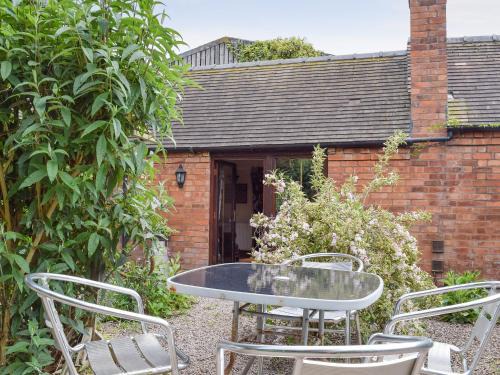 Little Malvern House | Discover The Cotes: 4-Star Family & Pet-Friendly Retreat