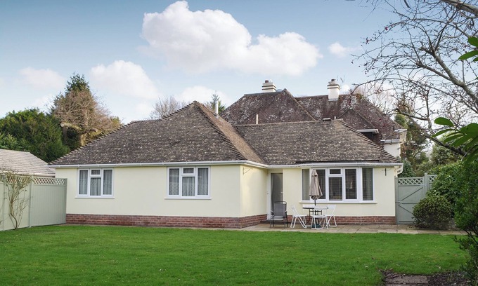 New Forest District Cottage | Comfortable 2-Bedroom Accommodation in Brockenhurst