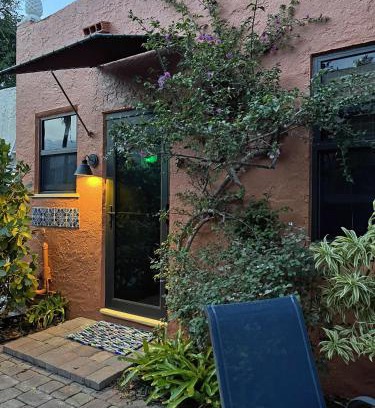 Southwest House | Oceanfront Escape at The Cottage at Pineapple House