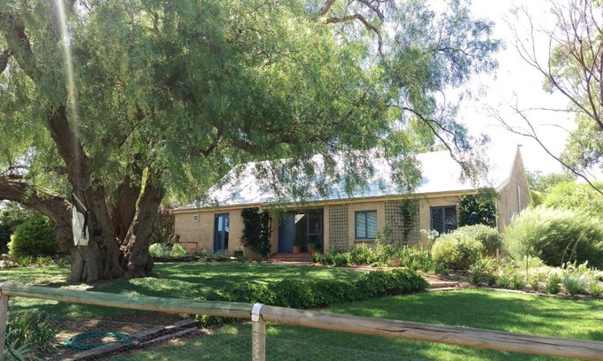 Lyndoch House | Relax at The Cottage at Riverside Farm - 4-Star Family Retreat