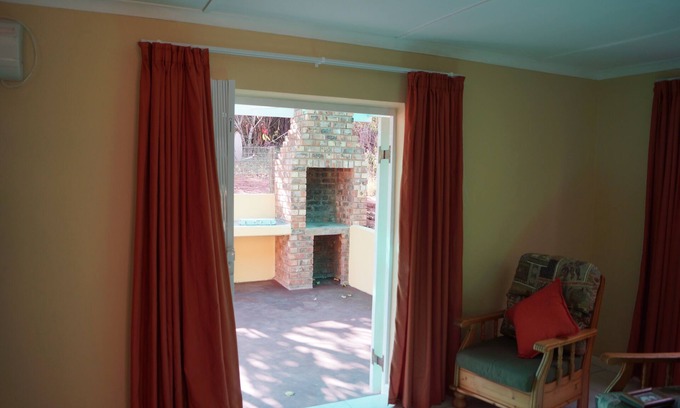 Bathurst Cottage | Discover The Cottage Bathurst in a Quiet Village Retreat