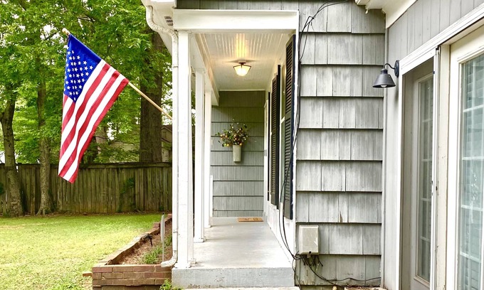Murfreesboro House | Pet-Friendly Getaway at The Cottage by MTSU, Rated 9.6/10