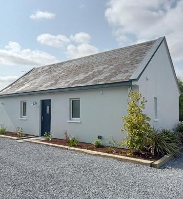 Doolin House | Family-Friendly Getaway at The Cottage - Fairwinds