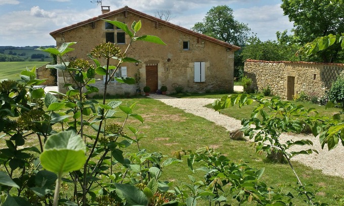 Cazaux-d'Angles House | Relax at The Cottage Lartet: Top-Rated Stay with Spa & Pool