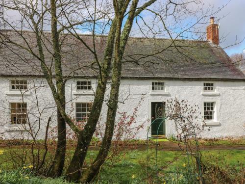 Duns House | Cozy Pet-Friendly Retreat at The Cottage, Polwarth Crofts