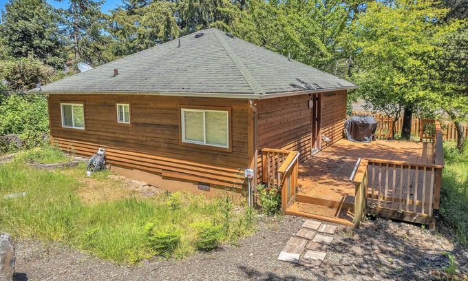 Seal Rock House | Cozy Retreat at The Cottage Seal Rock with Ocean Views