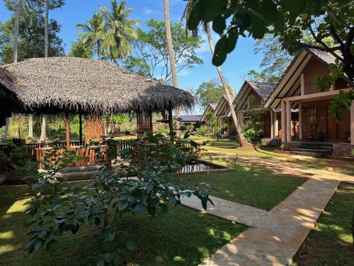 Sigiriya Hotel | Relax at The Cottage Sigiriya with Pool & Family-Friendly Amenities