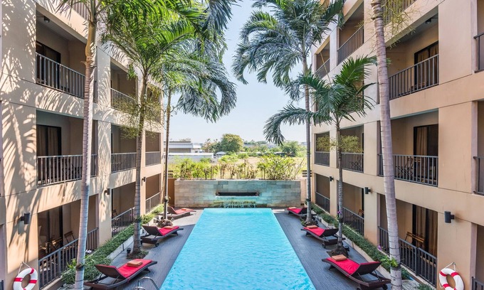 Lat Krabang Hotel | Cozy Retreat at The Cottage Suvarnabhumi with Pool Access