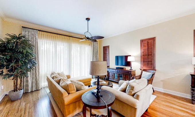 Royal Harbor Apartment | Relaxation Awaits at The Cottages at Naples Bay Resort