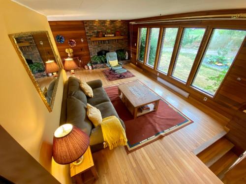 Port Alberni House | Pet-Friendly Retreat at The Country Barn - 4 Star Comfort