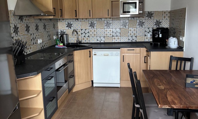 Diemelstadt Apartment | The country house is situated in a quiet location, close to hiking and biking trails & the highway.