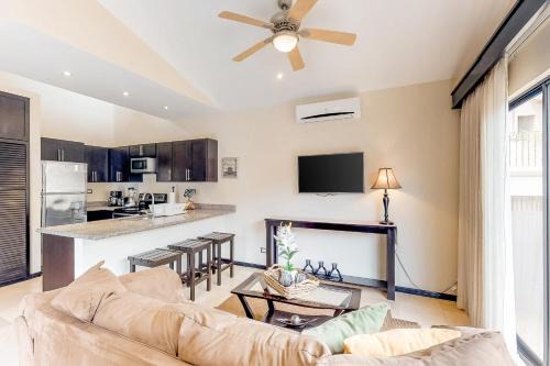 El Ocotal Apartment | Discover The Cove 10 at Playa Ocotal - Family-Friendly Retreat